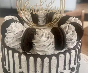 Ultimate Oreo Ice Cream Layered Cake 